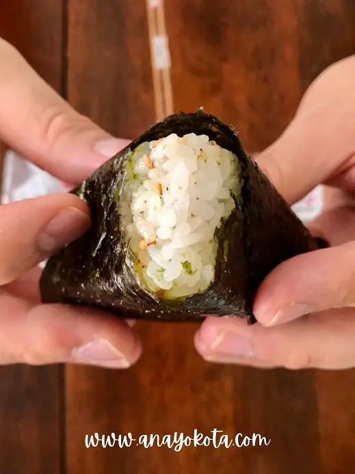 triangle kimbap flavors